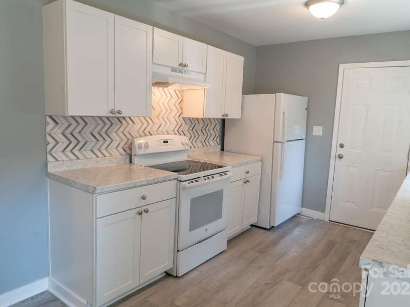 326 Gorrell Street, Shelby, NC 28152.  MLS# CAR4274379, YatesRealty ID 27056. 