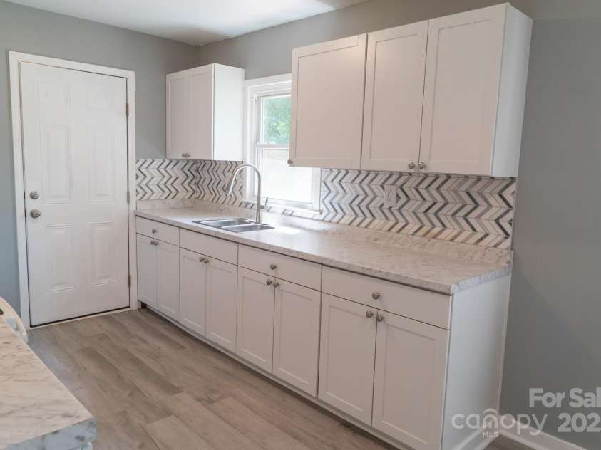 326 Gorrell Street, Shelby, NC 28152.  MLS# CAR4274379, YatesRealty ID 27056. 