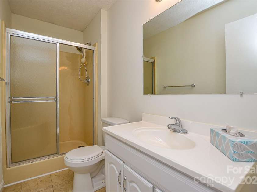 2500 Judith Avenue, Gastonia, NC 28054.  MLS# CAR4282124, YatesRealty ID 27057. Hall bath
