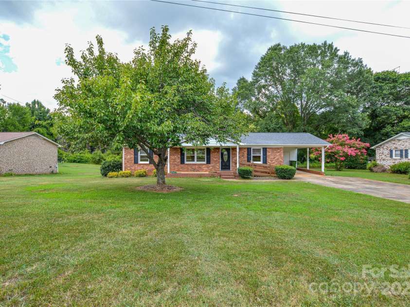 2500 Judith Avenue, Gastonia, NC 28054.  MLS# CAR4282124, YatesRealty ID 27057. Large level lot
