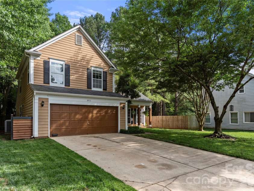 8411 Red Cypress Court, Charlotte, NC 28216.  MLS# CAR4387318, YatesRealty ID 27057. 