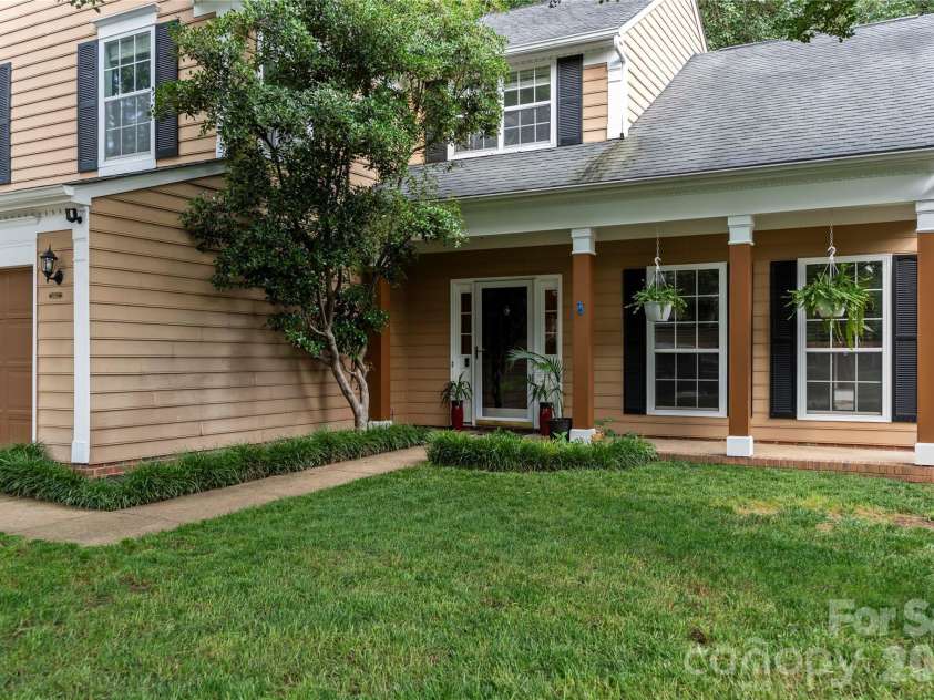 8411 Red Cypress Court, Charlotte, NC 28216.  MLS# CAR4387318, YatesRealty ID 27057. 