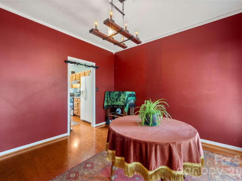 8411 Red Cypress Court, Charlotte, NC 28216.  MLS# CAR4387318, YatesRealty ID 27057. 