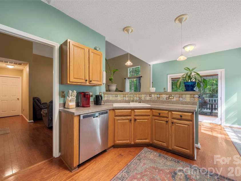 8411 Red Cypress Court, Charlotte, NC 28216.  MLS# CAR4387318, YatesRealty ID 27057. 