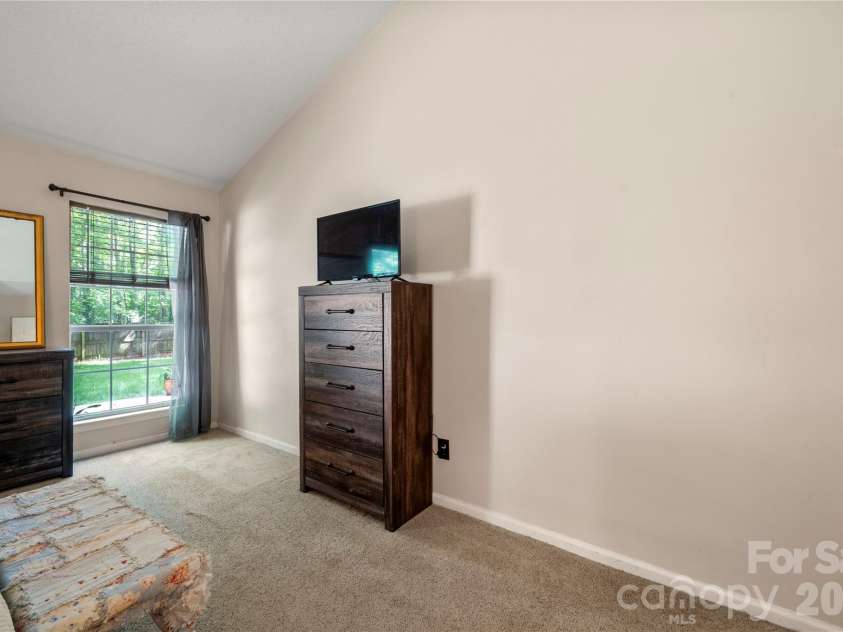 8411 Red Cypress Court, Charlotte, NC 28216.  MLS# CAR4387318, YatesRealty ID 27057. 