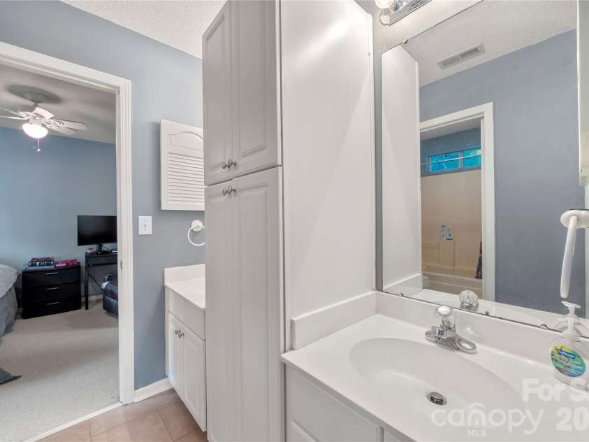 8411 Red Cypress Court, Charlotte, NC 28216.  MLS# CAR4387318, YatesRealty ID 27057. 