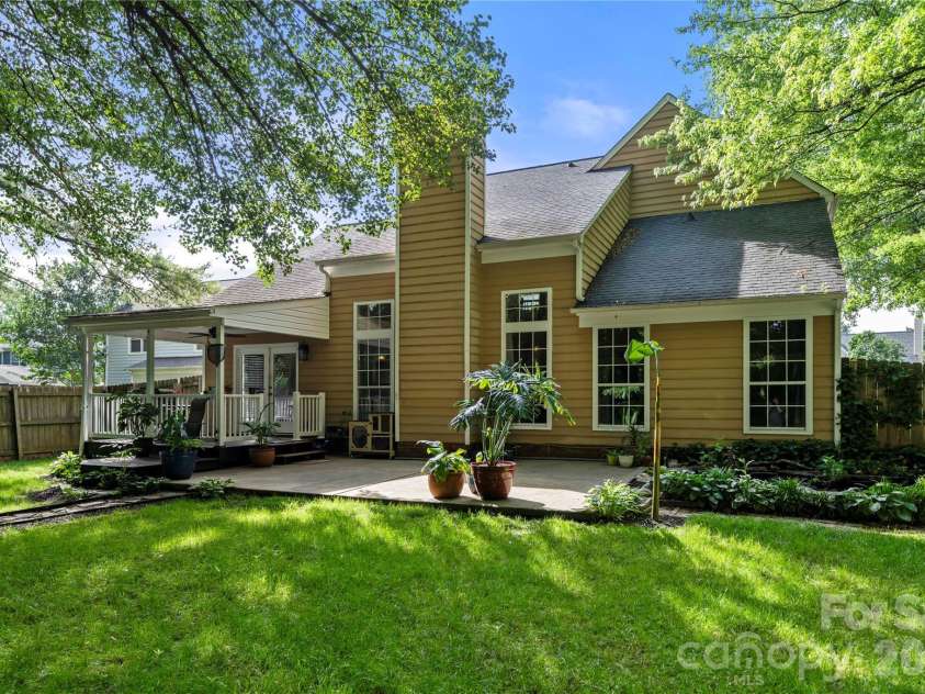 8411 Red Cypress Court, Charlotte, NC 28216.  MLS# CAR4387318, YatesRealty ID 27057. 