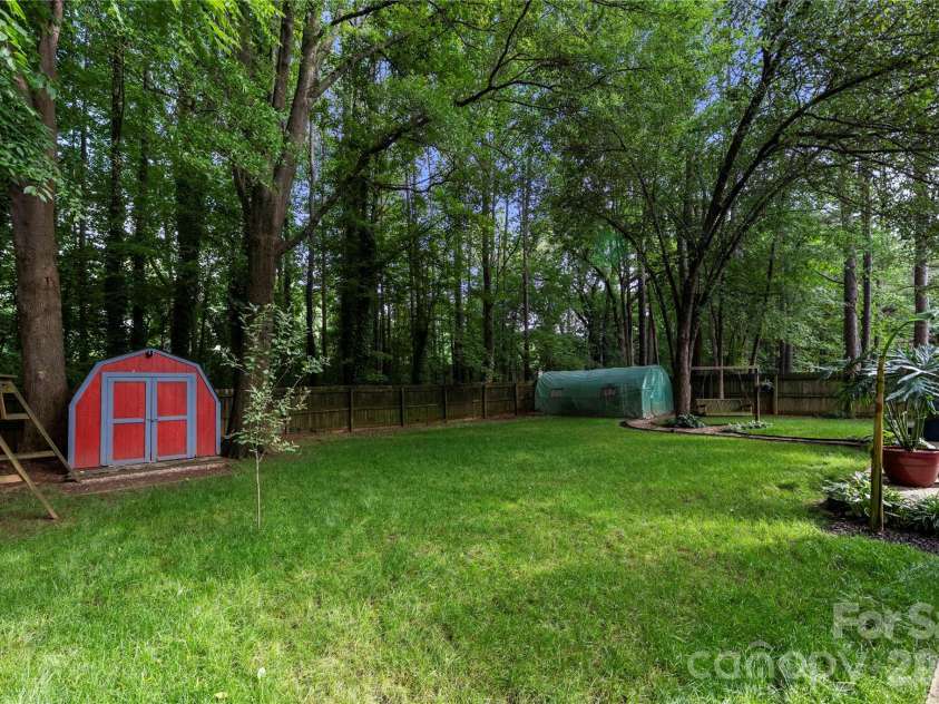 8411 Red Cypress Court, Charlotte, NC 28216.  MLS# CAR4387318, YatesRealty ID 27057. 