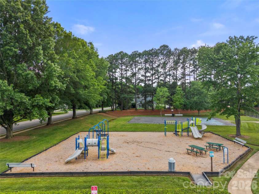 8411 Red Cypress Court, Charlotte, NC 28216.  MLS# CAR4387318, YatesRealty ID 27057. 