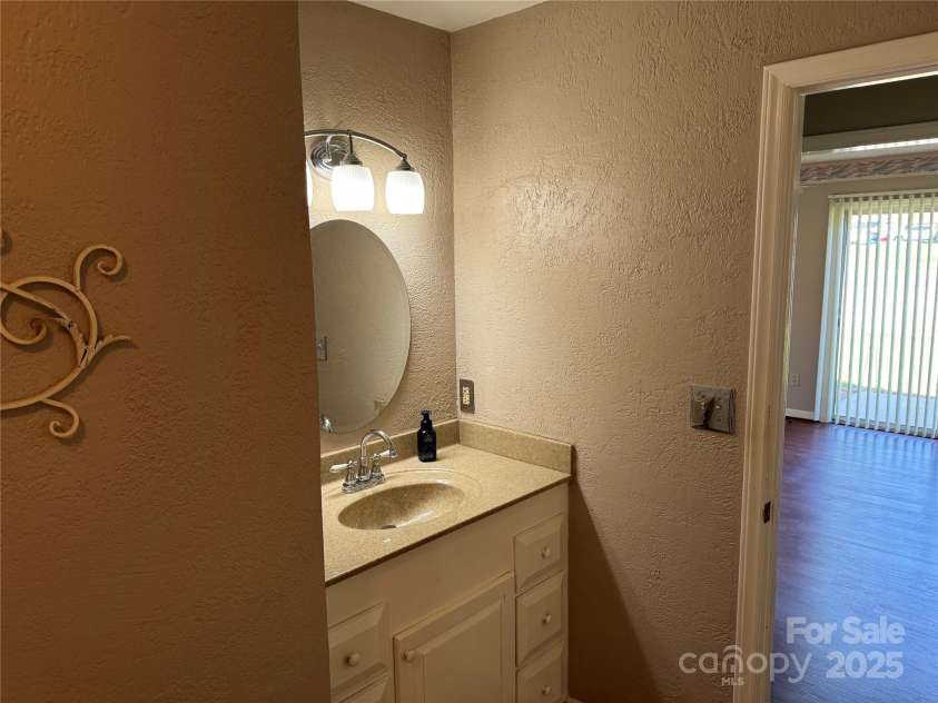 102 Brandywine Drive, Converse, NC 28613.  MLS# CAR4282058, YatesRealty ID 27058. 