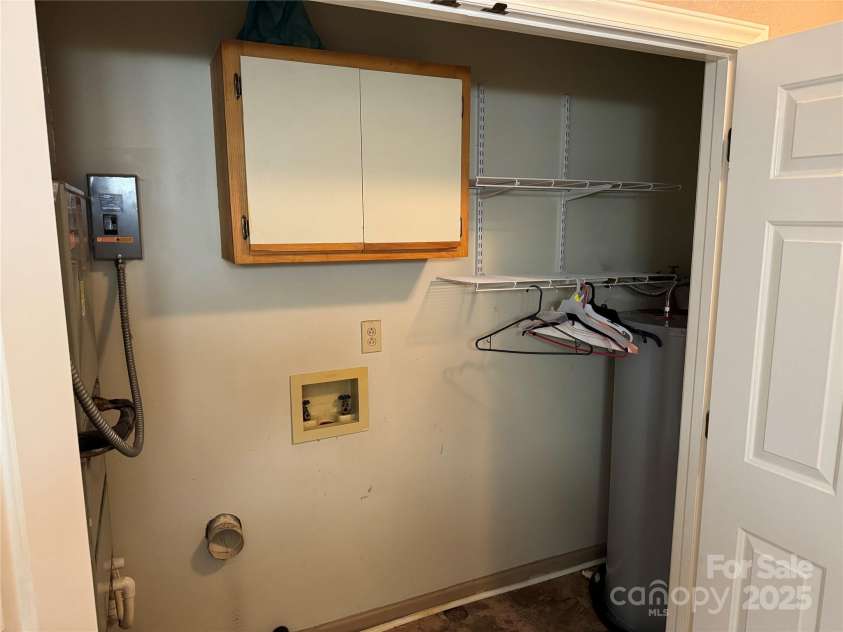 102 Brandywine Drive, Converse, NC 28613.  MLS# CAR4282058, YatesRealty ID 27058. 