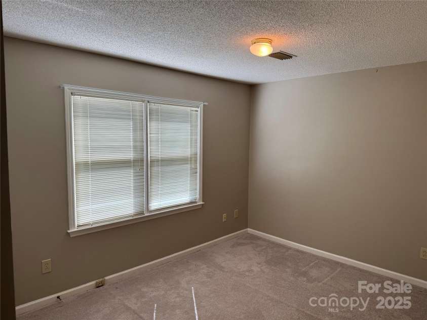 102 Brandywine Drive, Converse, NC 28613.  MLS# CAR4282058, YatesRealty ID 27058. 