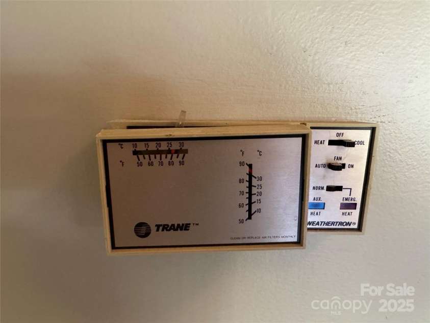 102 Brandywine Drive, Converse, NC 28613.  MLS# CAR4282058, YatesRealty ID 27058. 