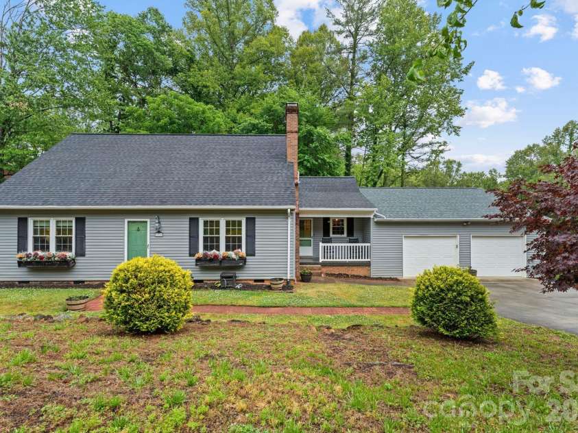 1014 Bramblewood Court, Lenoir, NC 28645.  MLS# CAR4385707, YatesRealty ID 27059. 
