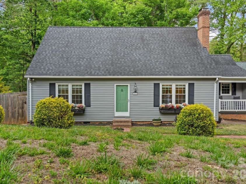 1014 Bramblewood Court, Lenoir, NC 28645.  MLS# CAR4385707, YatesRealty ID 27059. 