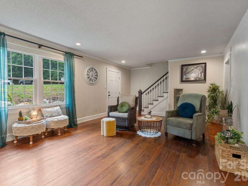 1014 Bramblewood Court, Lenoir, NC 28645.  MLS# CAR4385707, YatesRealty ID 27059. 