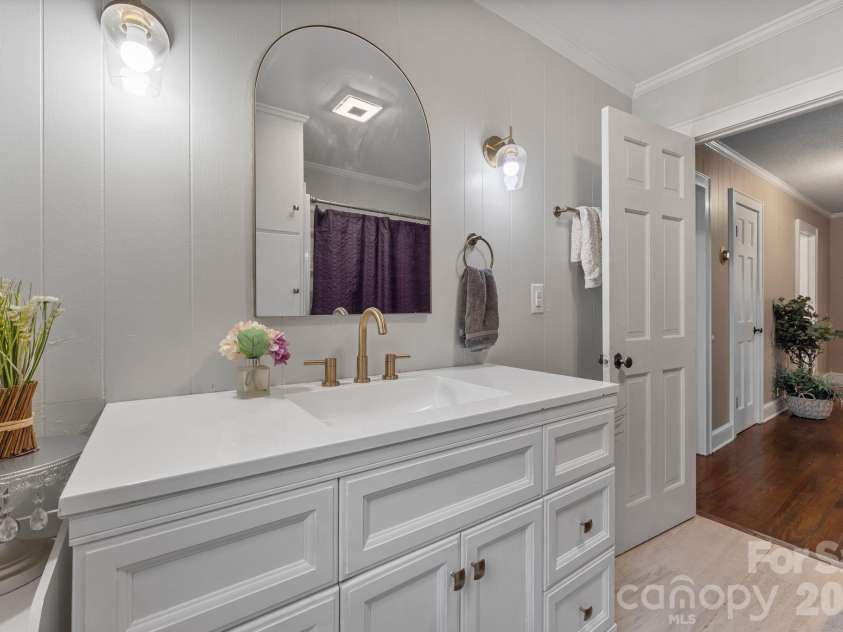 1014 Bramblewood Court, Lenoir, NC 28645.  MLS# CAR4385707, YatesRealty ID 27059. 