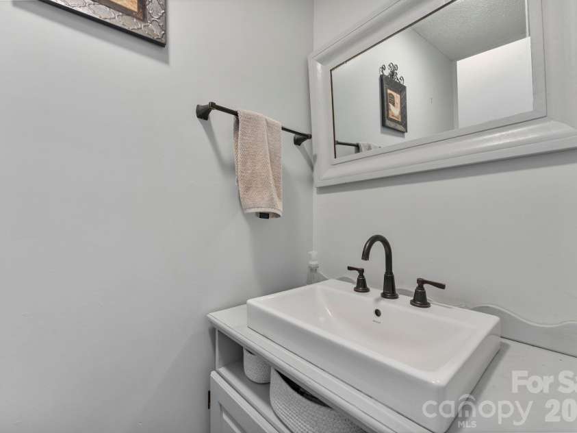 1014 Bramblewood Court, Lenoir, NC 28645.  MLS# CAR4385707, YatesRealty ID 27059. 