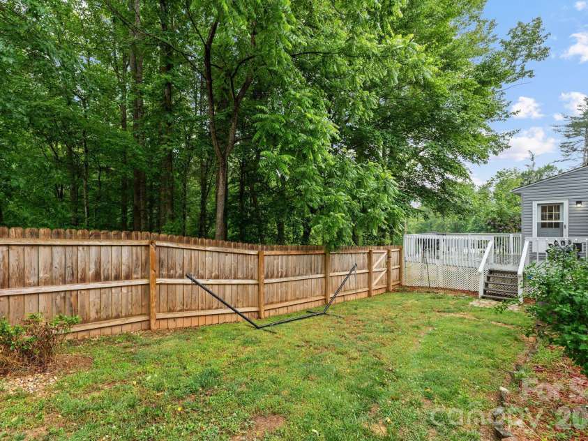 1014 Bramblewood Court, Lenoir, NC 28645.  MLS# CAR4385707, YatesRealty ID 27059. 