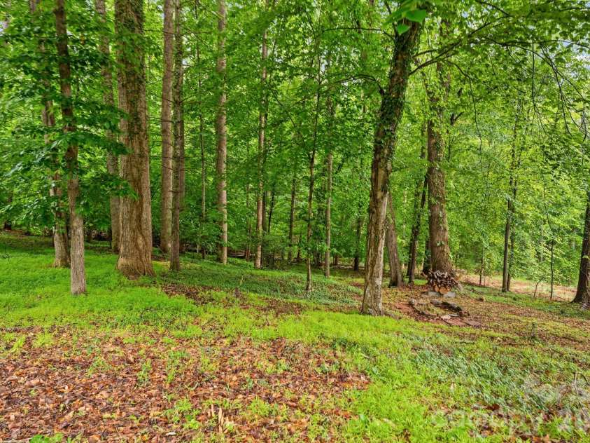 1014 Bramblewood Court, Lenoir, NC 28645.  MLS# CAR4385707, YatesRealty ID 27059. 