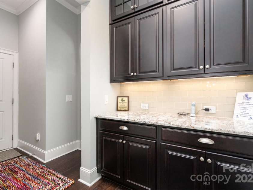 18001 Pawleys Plantation Lane, Charlotte, NC 28278.  MLS# CAR4278804, YatesRealty ID 27059. 