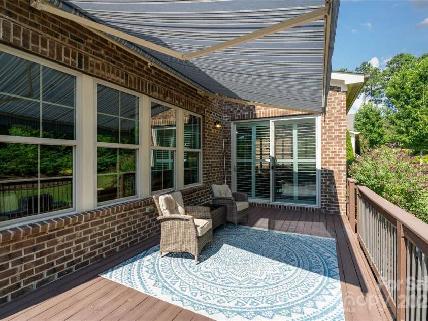 18001 Pawleys Plantation Lane, Charlotte, NC 28278.  MLS# CAR4278804, YatesRealty ID 27059. 