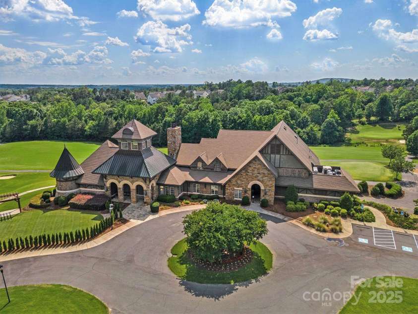 18001 Pawleys Plantation Lane, Charlotte, NC 28278.  MLS# CAR4278804, YatesRealty ID 27059. The Palisades Golf Country Club