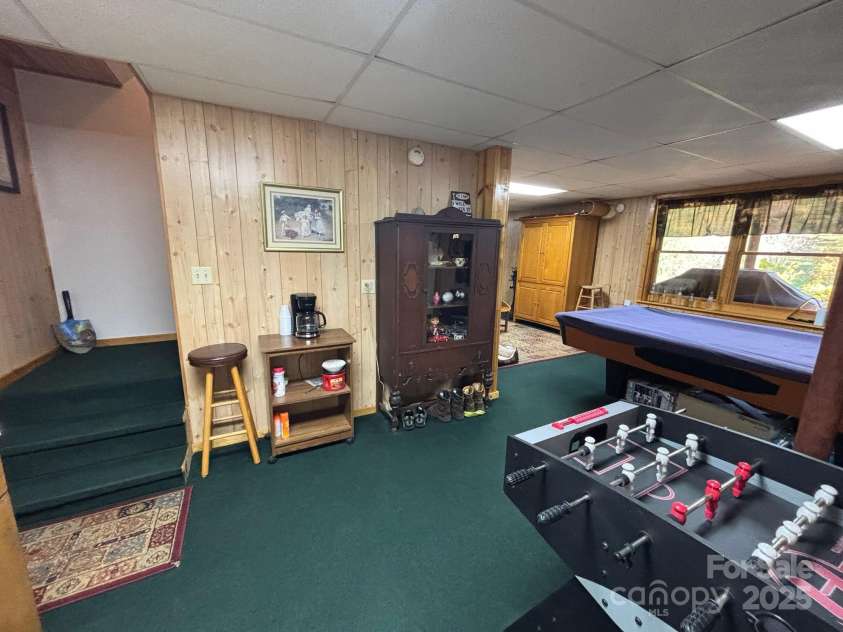 408 Dora Lane, Bakersville, NC 28705.  MLS# CAR4311694, YatesRealty ID 2706. 