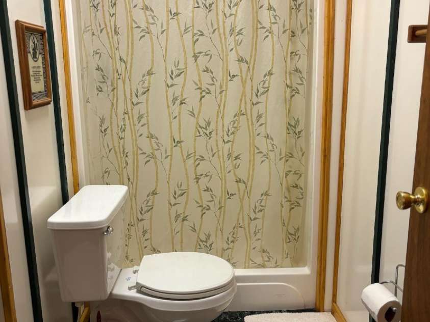 408 Dora Lane, Bakersville, NC 28705.  MLS# CAR4311694, YatesRealty ID 2706. Basement bath