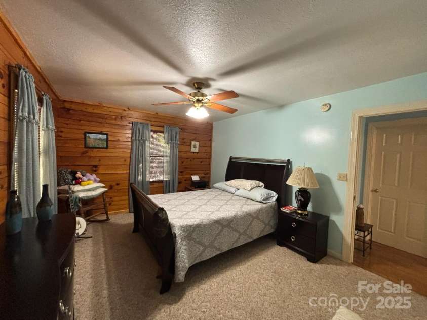 408 Dora Lane, Bakersville, NC 28705.  MLS# CAR4311694, YatesRealty ID 2706. Main bedroom