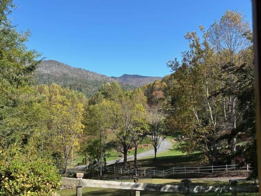 408 Dora Lane, Bakersville, NC 28705.  MLS# CAR4311694, YatesRealty ID 2706. View