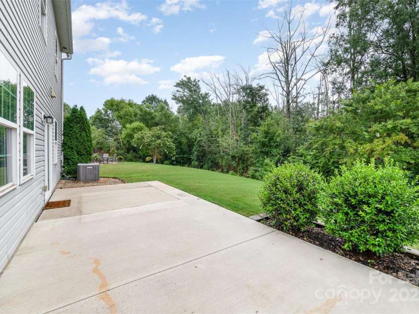 1319 Bridgeford Drive, Huntersville, NC 28078.  MLS# CAR4280726, YatesRealty ID 27060. 