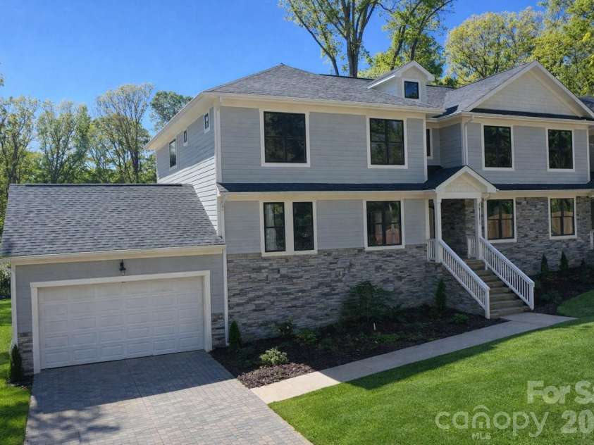 4304 Tangle Drive, Charlotte, NC 28211.  MLS# CAR4363691, YatesRealty ID 27060. Front