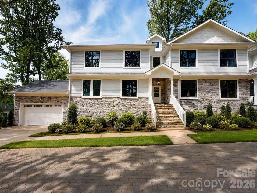 4304 Tangle Drive, Charlotte, NC 28211.  MLS# CAR4363691, YatesRealty ID 27060. Front