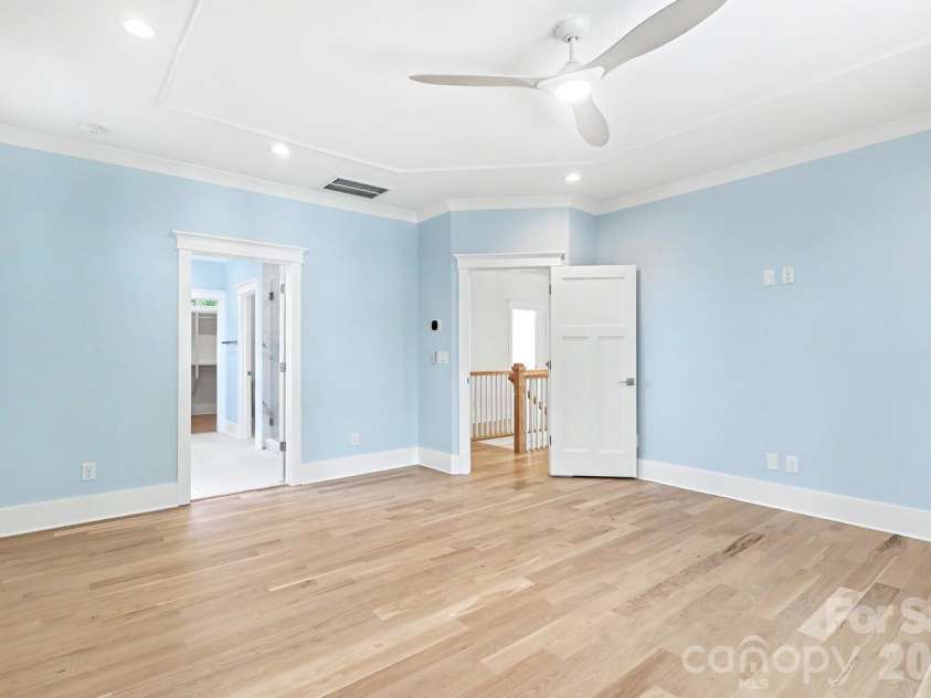 4304 Tangle Drive, Charlotte, NC 28211.  MLS# CAR4363691, YatesRealty ID 27060. Primary Bedroom
