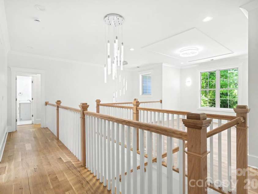 4304 Tangle Drive, Charlotte, NC 28211.  MLS# CAR4363691, YatesRealty ID 27060. Second floor Hall