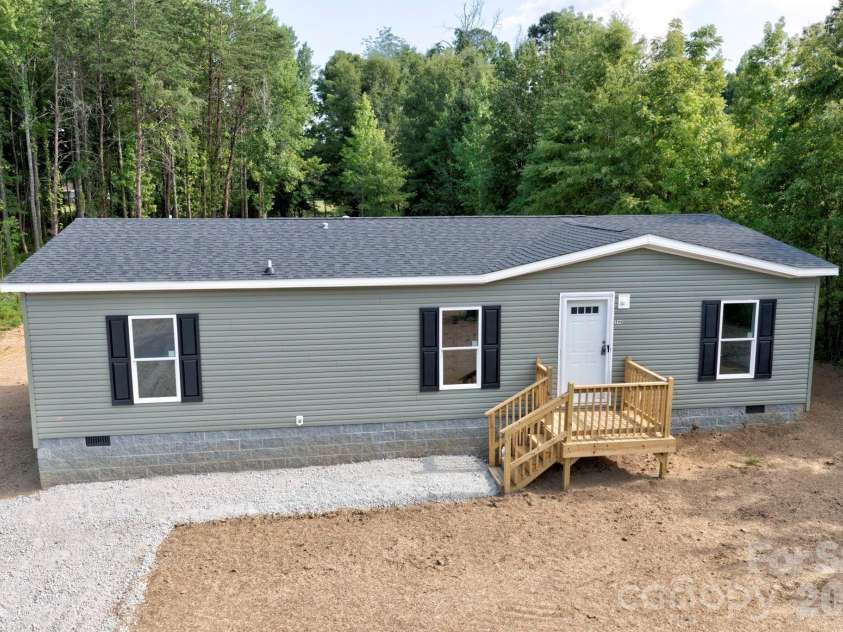 355 Middle Brook Drive, Rockwell, NC 28138.  MLS# CAR4378974, YatesRealty ID 27061. 