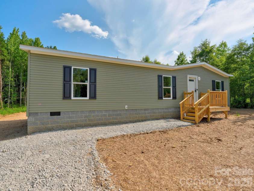 355 Middle Brook Drive, Rockwell, NC 28138.  MLS# CAR4378974, YatesRealty ID 27061. 