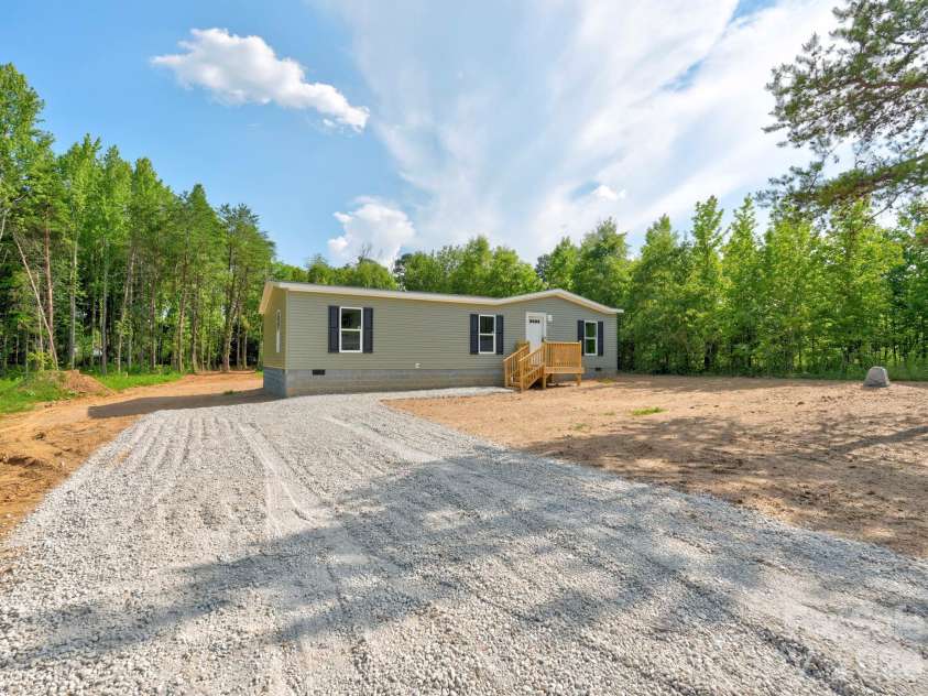 355 Middle Brook Drive, Rockwell, NC 28138.  MLS# CAR4378974, YatesRealty ID 27061. 