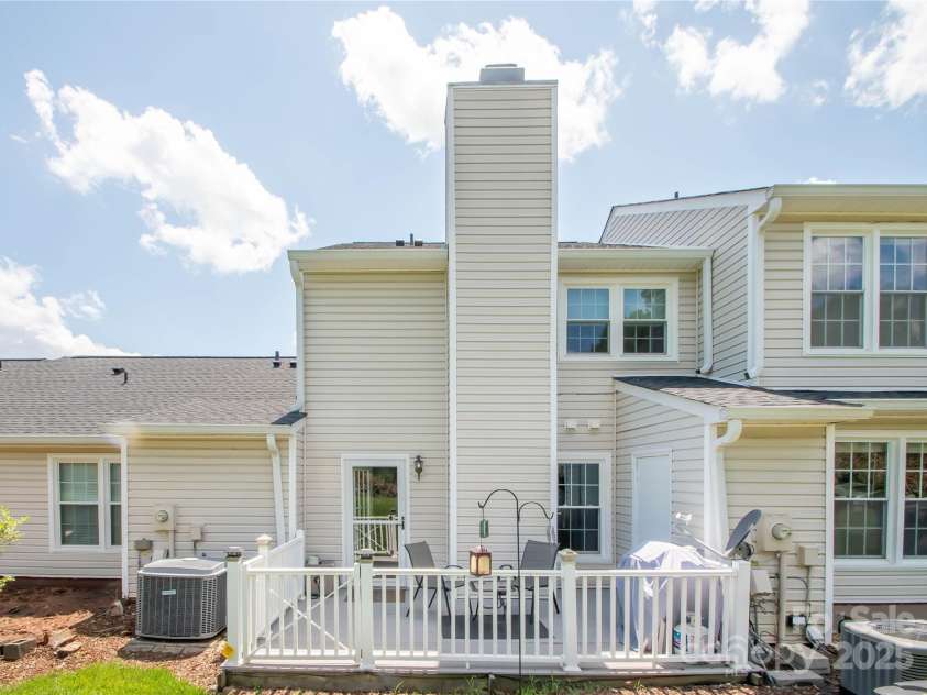 10945 Winterbourne Court, Charlotte, NC 28277.  MLS# CAR4263470, YatesRealty ID 27062. 