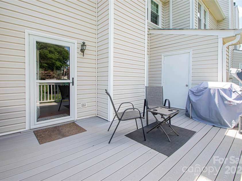 10945 Winterbourne Court, Charlotte, NC 28277.  MLS# CAR4263470, YatesRealty ID 27062. 