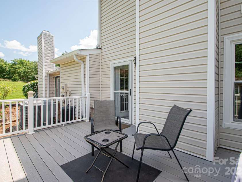 10945 Winterbourne Court, Charlotte, NC 28277.  MLS# CAR4263470, YatesRealty ID 27062. 