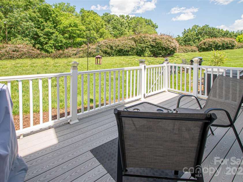 10945 Winterbourne Court, Charlotte, NC 28277.  MLS# CAR4263470, YatesRealty ID 27062. 