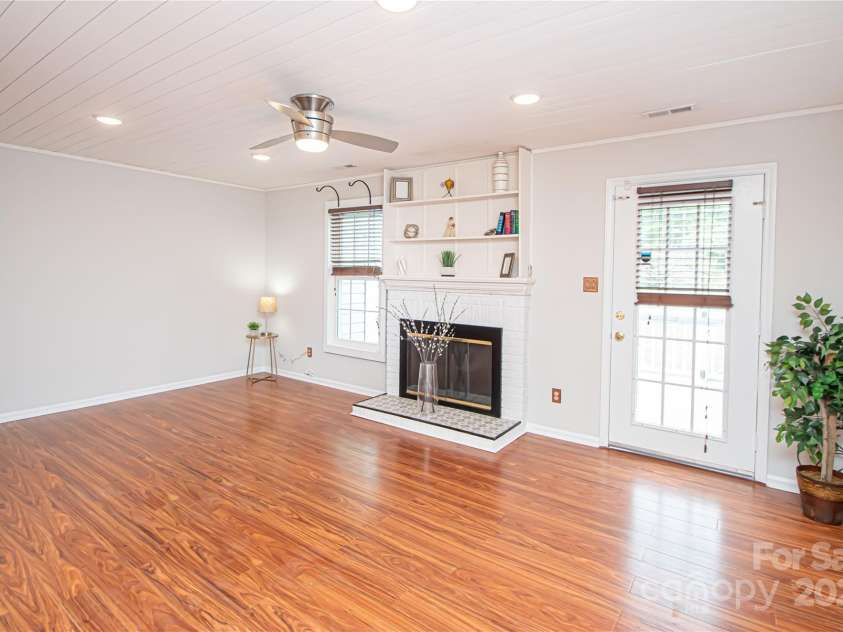 10945 Winterbourne Court, Charlotte, NC 28277.  MLS# CAR4263470, YatesRealty ID 27062. 