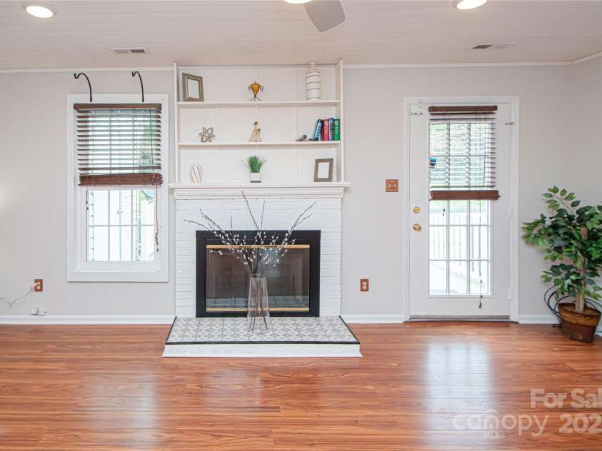 10945 Winterbourne Court, Charlotte, NC 28277.  MLS# CAR4263470, YatesRealty ID 27062. 