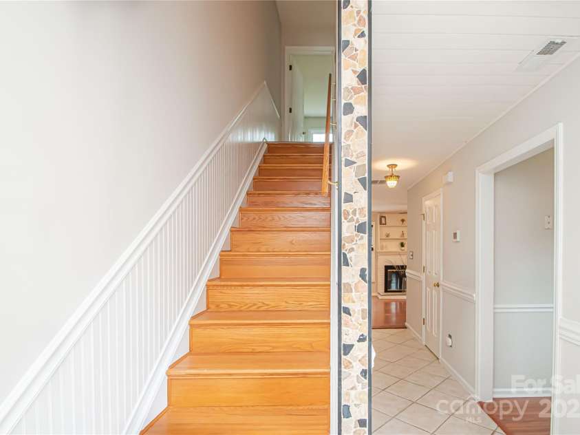 10945 Winterbourne Court, Charlotte, NC 28277.  MLS# CAR4263470, YatesRealty ID 27062. 