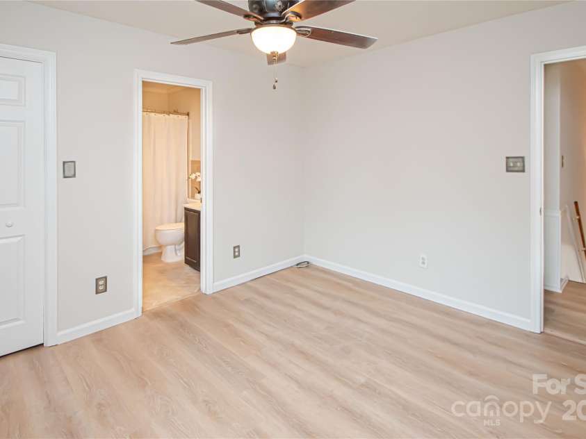 10945 Winterbourne Court, Charlotte, NC 28277.  MLS# CAR4263470, YatesRealty ID 27062. 