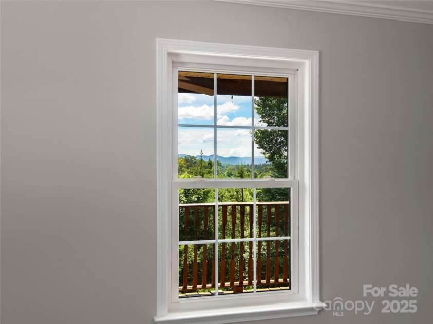 422 Day Lily Drive, Leicester, NC 28748.  MLS# CAR4278707, YatesRealty ID 27063. 