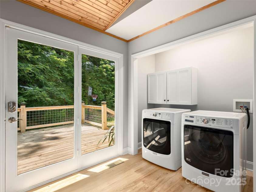 422 Day Lily Drive, Leicester, NC 28748.  MLS# CAR4278707, YatesRealty ID 27063. 