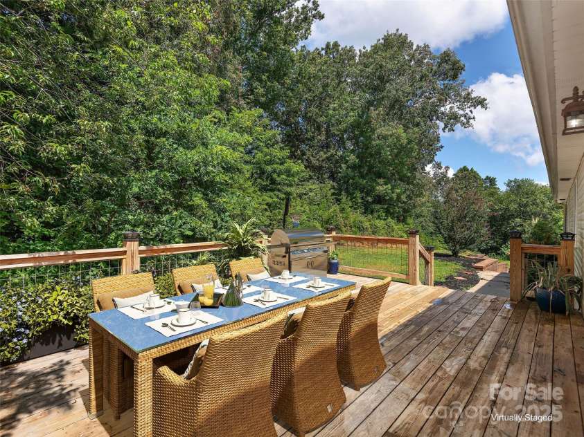 422 Day Lily Drive, Leicester, NC 28748.  MLS# CAR4278707, YatesRealty ID 27063. 